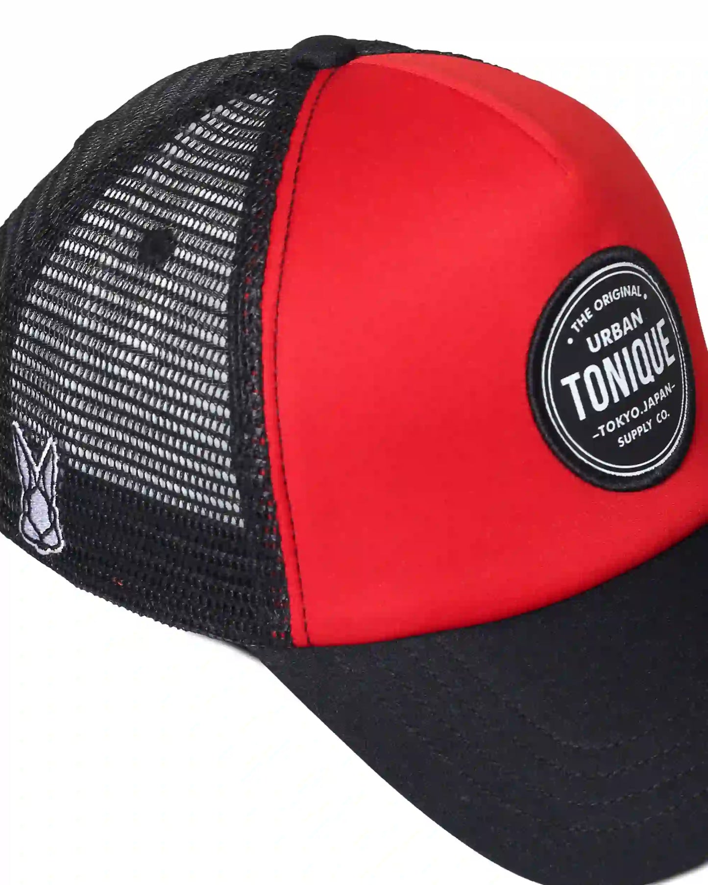 Black-Red net Unisex Trucker Cap (Foam Red Crown)